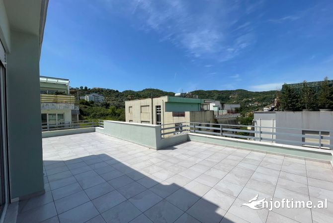 Shtepi ne shitje 3+1 ne Tirane - 380,000 Euro