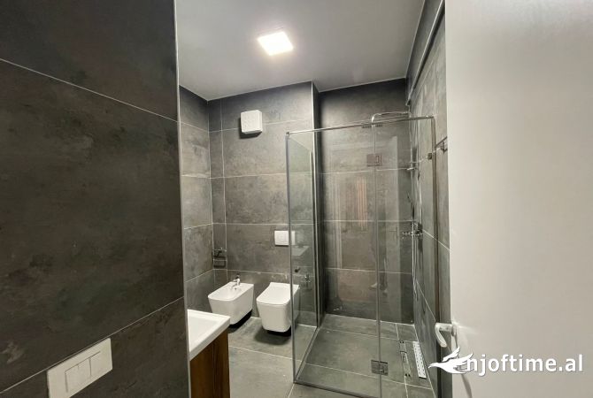 Shtepi me qera Apartament ne Tirane, 1+1, Mobilimi E mobiluar, Pagesa 700  Euro.