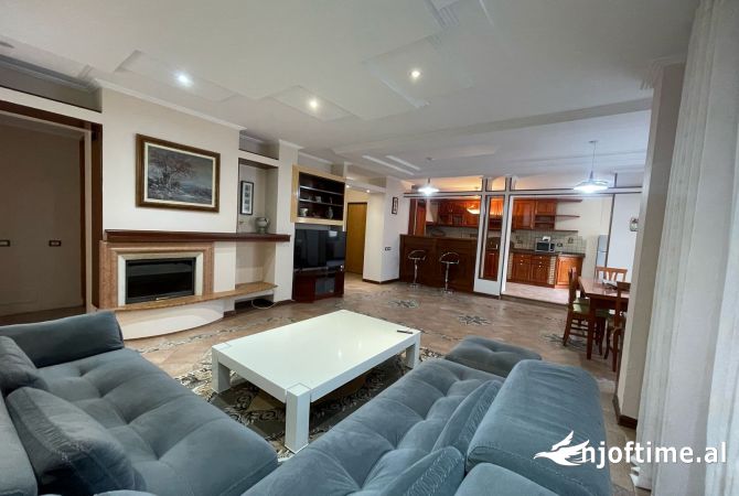 Shtepi me qera Apartament ne Tirane, 3+1, Mobilimi E mobiluar, Pagesa 1,000  Euro.