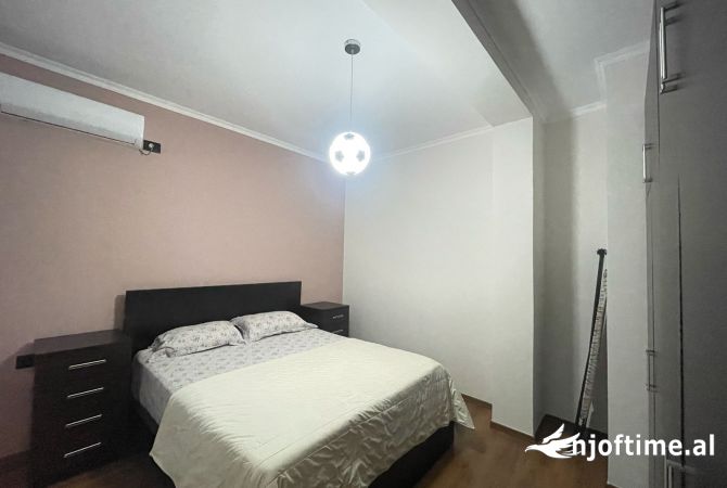 Shtepi me qera Apartament ne Tirane, 1+1, Mobilimi E mobiluar, Pagesa 500  Euro.