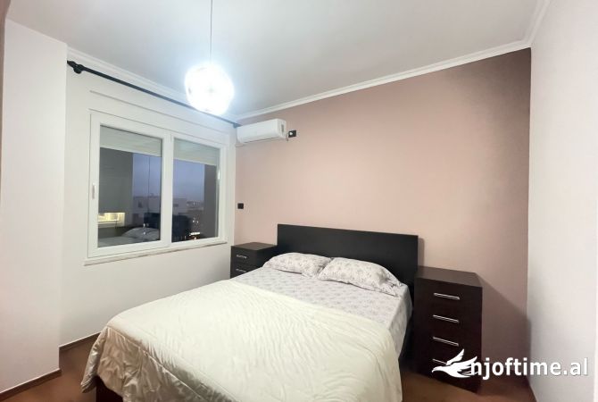 Shtepi me qera Apartament ne Tirane, 1+1, Mobilimi E mobiluar, Pagesa 500  Euro.