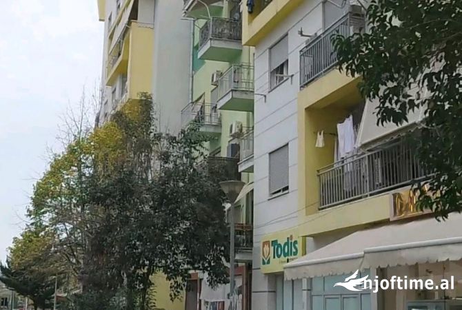 Shtepi me qera 2+1 ne Tirane - 720 Euro
