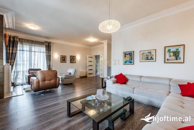 Shtepi ne shitje 3+1 ne Durres - 360,000 Euro