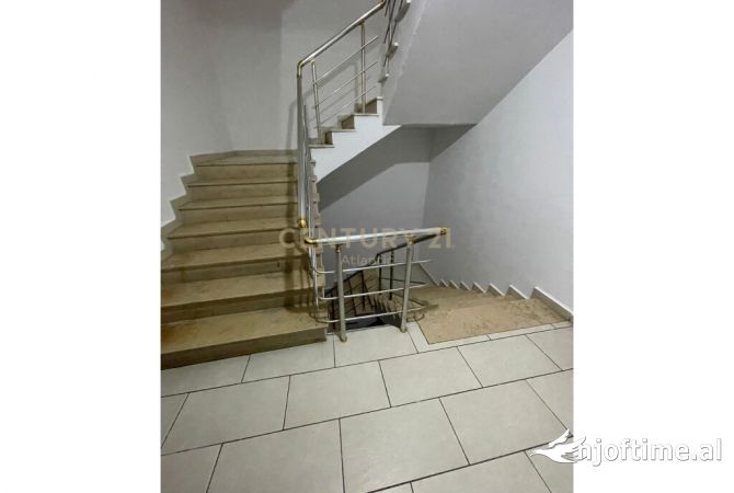 Shtepi ne shitje Apartament ne Durres, 2+1, Mobilimi E mobiluar, Pagesa 85,000  Euro.