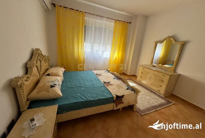 Shtepi me qera Apartament ne Durres, 1+1, Mobilimi E mobiluar, Pagesa 250  Euro.