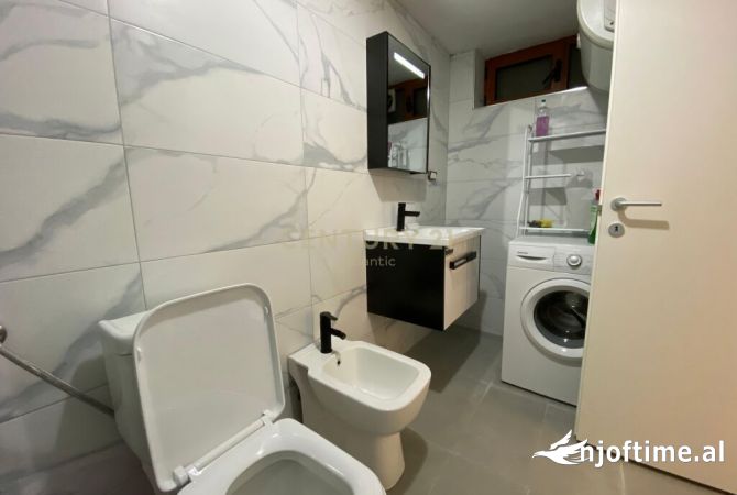 Shtepi ne shitje Apartament ne Durres, 2+1, Mobilimi E mobiluar, Pagesa 1,290,000  Euro.