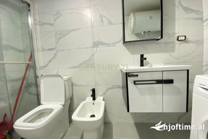 Shtepi ne shitje Apartament ne Durres, 2+1, Mobilimi E mobiluar, Pagesa 1,290,000  Euro.