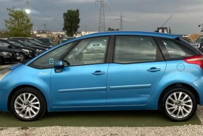 Makina ne shitje ne Durres, Citroen, 2007 Diesel,Kambio Automatik Pagesa 3,400  Euro.
