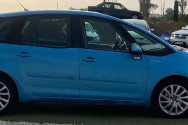 Cars for sale in Durres - 3,000 Euro