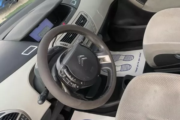 Cars for sale in Durres, Citroen, 2007 Diesel,Kambio Automatik Payment 3,000  Euro.