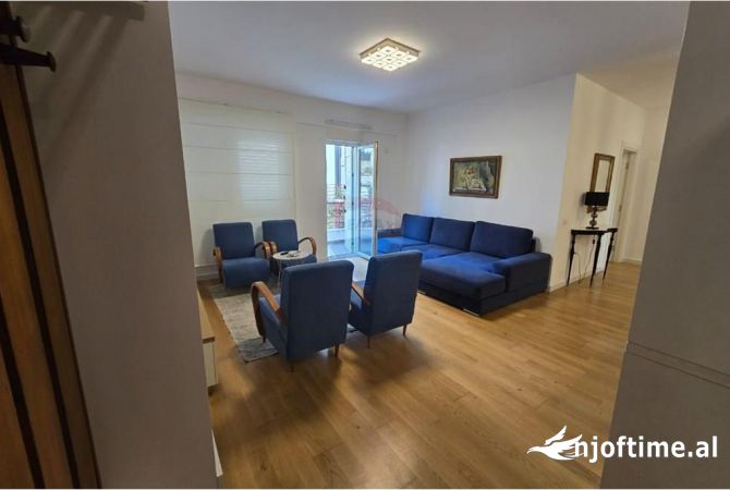Shtepi me qera 2+1 ne Tirane - 700 Dollar