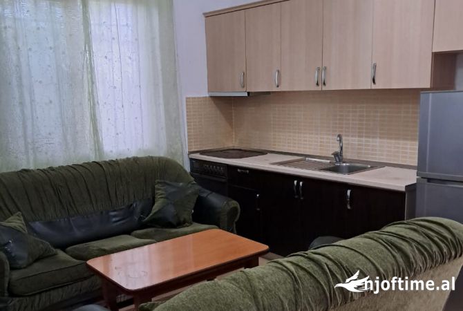 Shtepi me qera 1+1 ne Tirane - 30,000 Leke