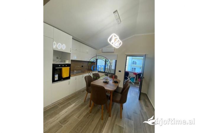 Shtepi me qera 3+1 ne Durres - 450 Euro