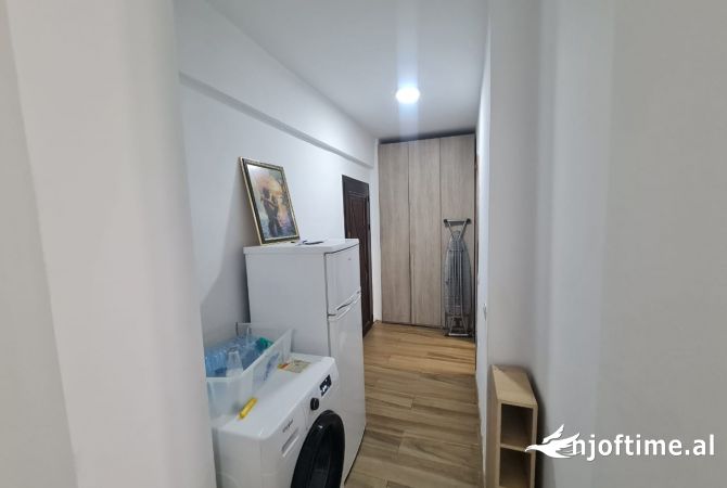 Shtepi me qera Apartament ne Tirane, 2+1, Mobilimi E mobiluar, Pagesa 550  Euro.