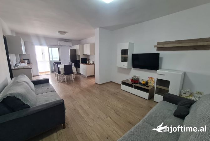Shtepi me qera 2+1 ne Tirane - 550 Euro