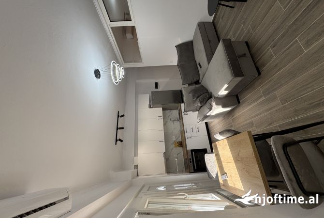 Shtepi me qera 2+1 ne Tirane - 90,000 Leke