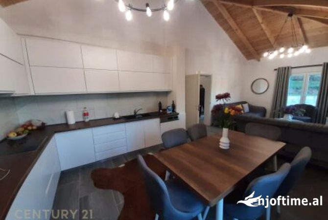 Shtepi ne shitje 2+1 ne Tirane - 420,000 Euro