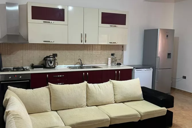 Shtepi me qera 2+1 ne Tirane - 550 Euro