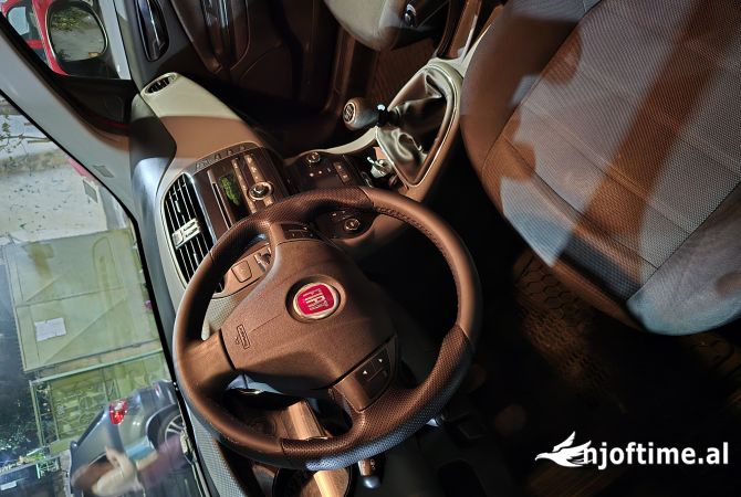Auto in Vendita  a Tirana - 3,700 Euro