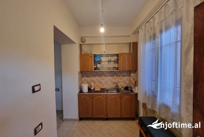 Shtepi me qera 1+1 ne Tirane - 200 Euro