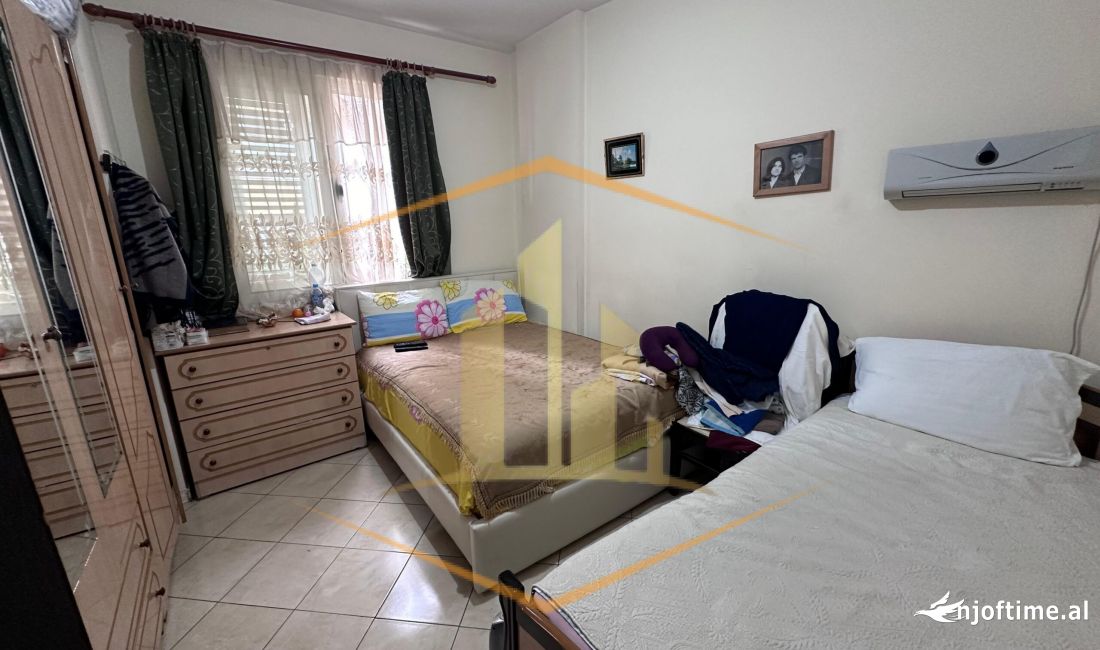 Shtepi ne shitje Apartament ne Tirane, 1+1, Mobilimi E mobiluar, Pagesa 137,700  Euro.
