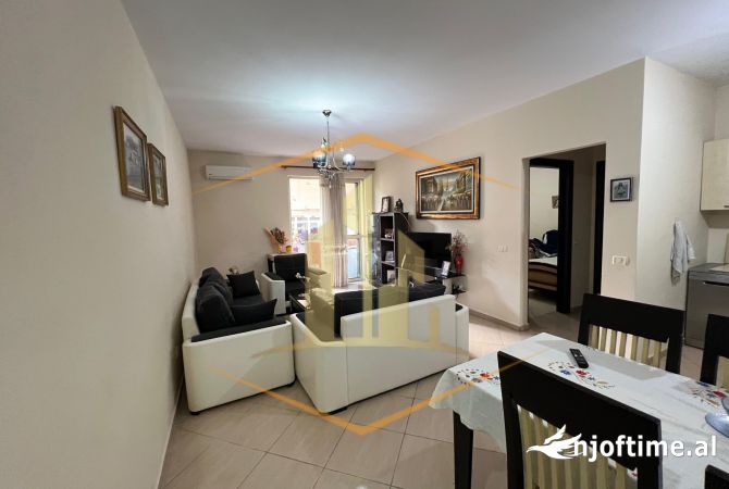Shtepi ne shitje Apartament ne Tirane, 1+1, Mobilimi E mobiluar, Pagesa 137,700  Euro.