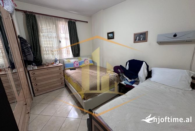 Shitet Apartametn 1+1 ne rrugen Bill Clinton 