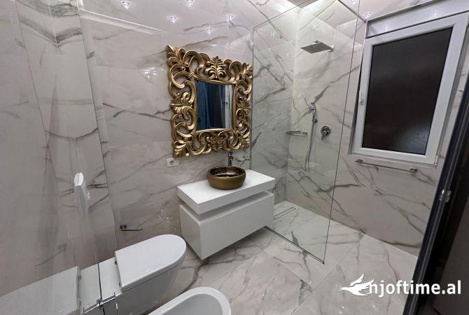 Shtepi me qera 2+1 ne Tirane - 700 Euro
