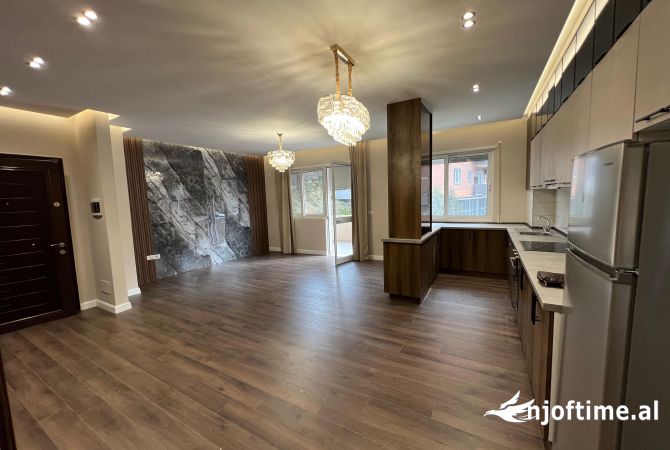 Shtepi me qera 2+1 ne Tirane - 650 Euro