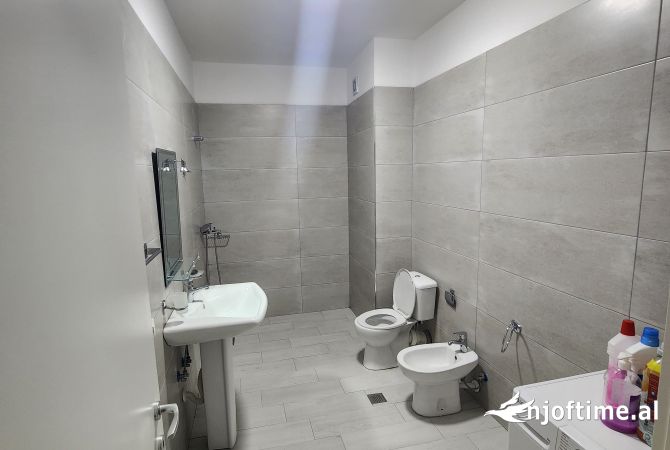 Shtepi me qera 1+1 ne Tirane - 400 Euro