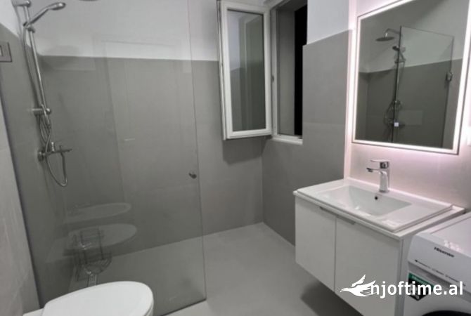Shtepi me qera Apartament ne Tirane, 2+1, Mobilimi E mobiluar, Pagesa 650  Euro.