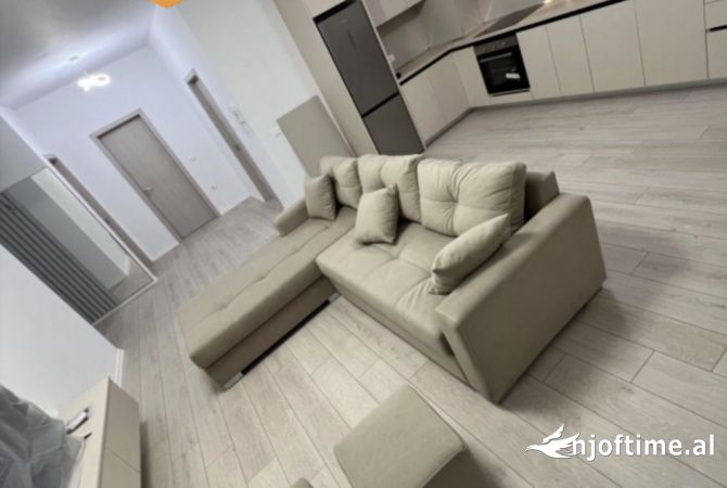 Shtepi me qera 2+1 ne Tirane - 650 Euro