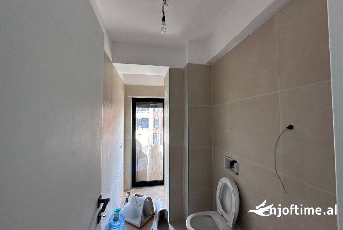 Shtepi me qera Apartament ne Tirane, 1+1, Mobilimi E mobiluar, Pagesa 550  Euro.