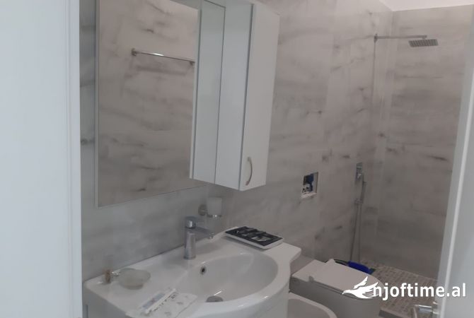 Shtepi me qera 1+1 ne Tirane - 399 Euro