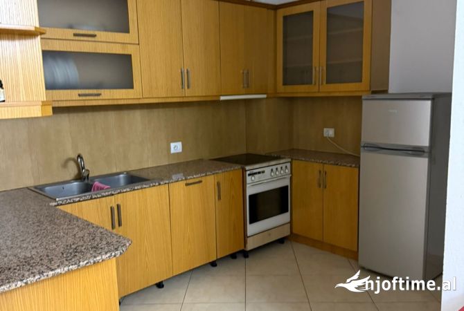 Shtepi me qera 2+1 ne Tirane - 500 Euro