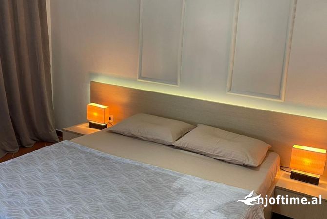 Shtepi me qera Apartament ne Tirane, 2+1, Mobilimi E mobiluar, Pagesa 800  Euro.