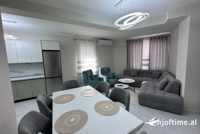 Shtepi me qera 2+1 ne Tirane - 750 Euro