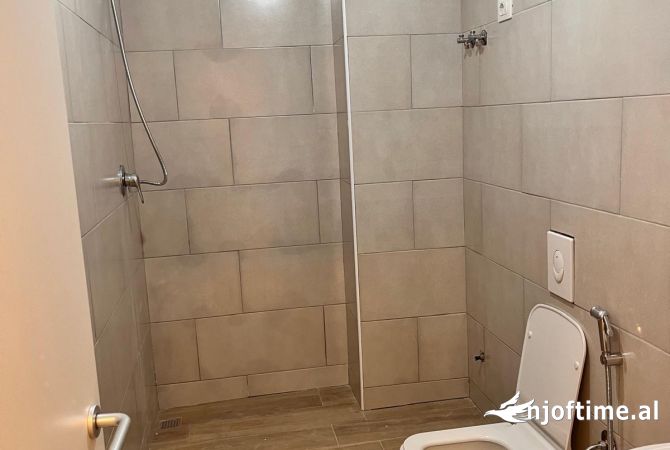 Shtepi ne shitje Apartament ne Durres, 1+1, Mobilimi E mobiluar, Pagesa 67,000  Euro.