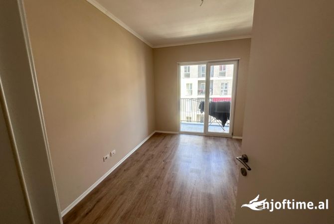 Shtepi ne shitje Apartament ne Tirane, 2+1, Mobilimi E mobiluar, Pagesa 105,000  Euro.