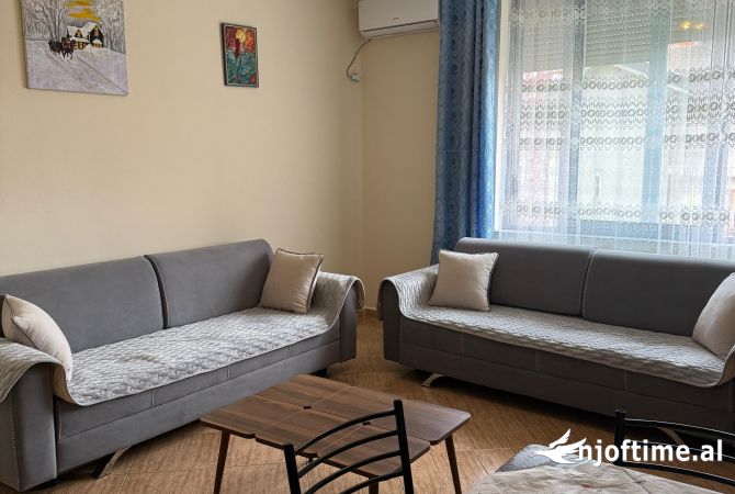 Shtepi me qera 2+1 ne Tirane - 700 Euro