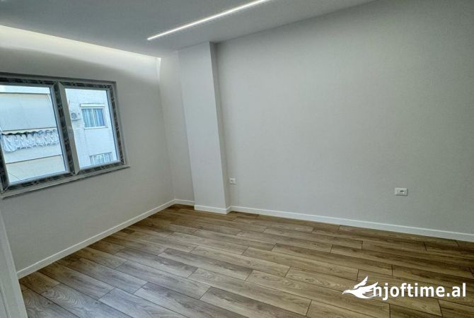 Shtepi ne shitje 1+1 ne Tirane - 120,000 Euro
