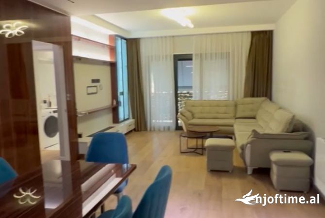 Shtepi me qera 2+1 ne Tirane - 800 Euro