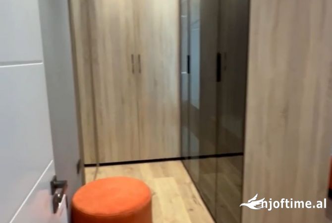 Shtepi me qera 2+1 ne Tirane - 800 Euro