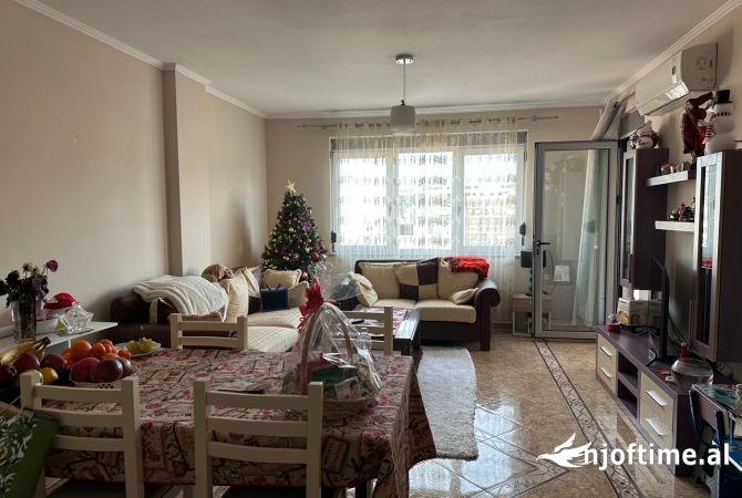 Shtepi me qera Apartament ne Tirane, 2+1, Mobilimi E mobiluar, Pagesa 600  Euro.