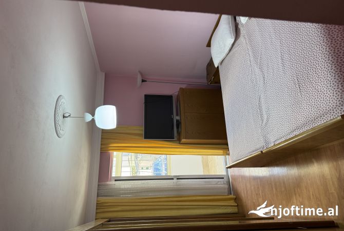 Shtepi me qera Apartament ne Tirane, 1+1, Mobilimi E mobiluar, Pagesa 500  Euro.