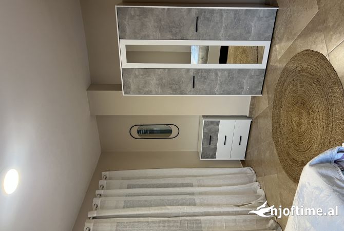 Shtepi me qera Apartament ne Tirane, 2+1, Mobilimi E mobiluar, Pagesa 65,000  Leke.