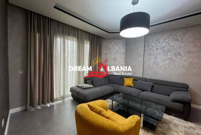 Shtepi ne shitje Apartament ne Tirane, 3+1, Mobilimi E mobiluar, Pagesa 220,000  Euro.