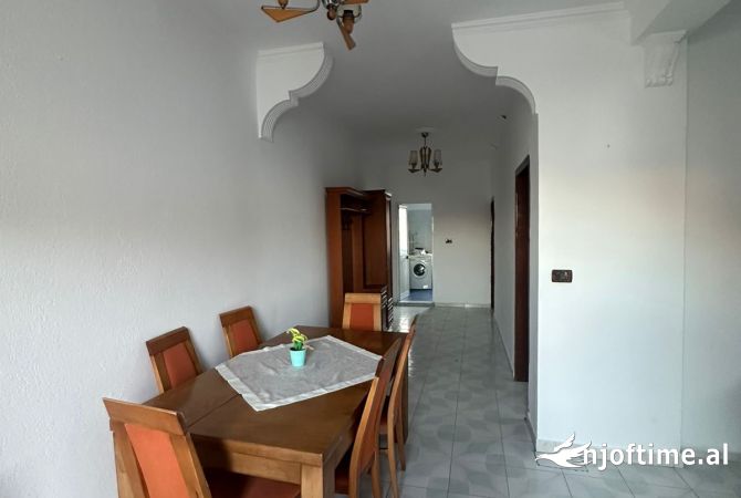 Shtepi me qera 2+1 ne Tirane - 350 Euro