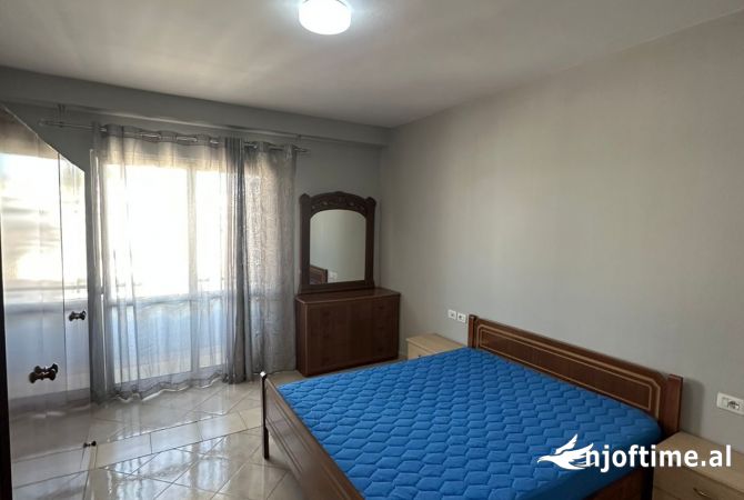 Shtepi me qera 2+1 ne Tirane - 450 Euro