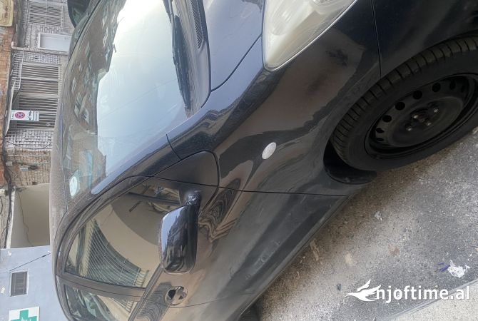Makina ne shitje ne Tirane - 3,800 Euro